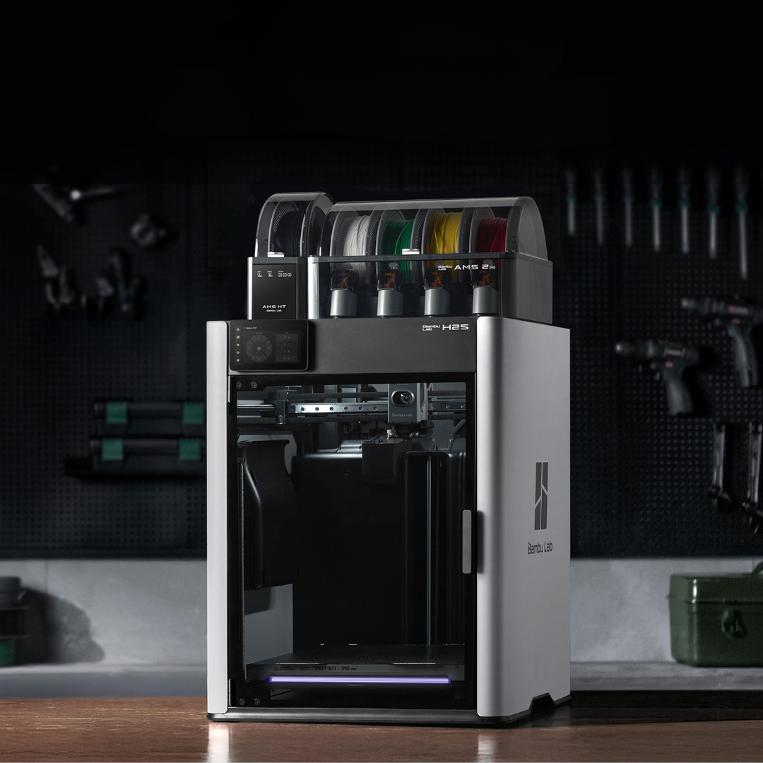 Three 3d printers with the words 3d printers.